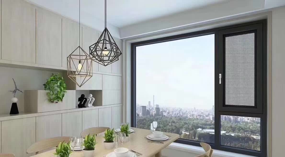 金億世家建議你，秋意漸濃，裝一扇好門窗，抵御未來寒冬